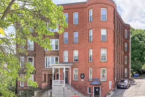 5 State St #F3, Worcester, MA 01609