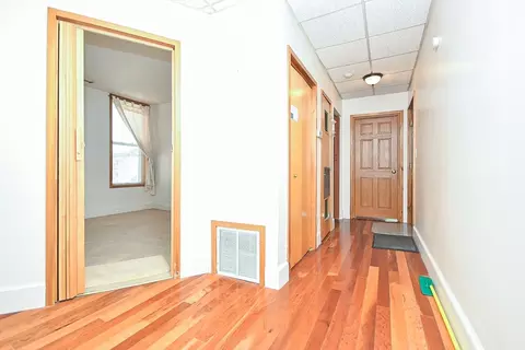 Entry Way - 5 State St #F3, Worcester, MA 01609 photo 1 of 2