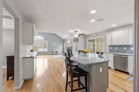 8 Exeter Rd, Hudson, MA 01749 photo 15