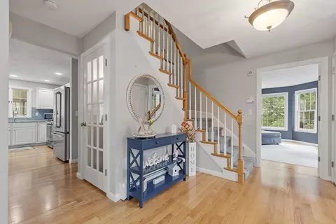 8 Exeter Rd, Hudson, MA 01749 photo 3
