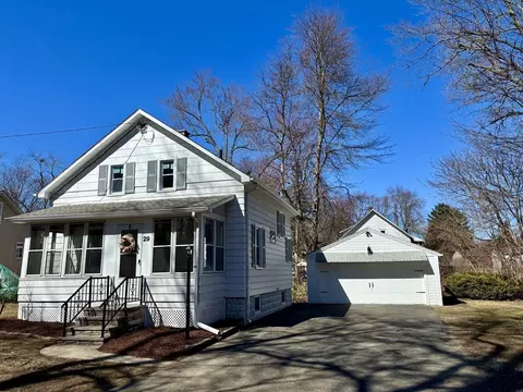 29 Melvin Ave, East Longmeadow, MA 01028