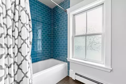 Bath - 24 Chestnut St, Danvers, MA 01923 photo 2 of 2