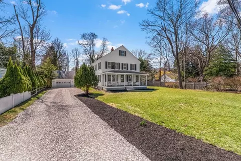 17 Lovers Ln, Duxbury, MA 02332