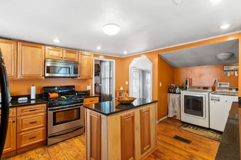 119 Walnut St, Boston, MA 02122
