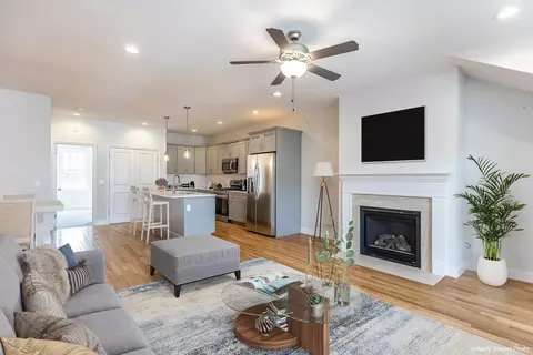 16 Hazelnut, Plymouth, MA 02360