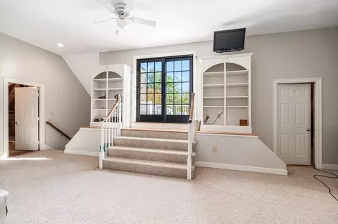 Living - 4 Bridle Path Ln, Beverly, MA 01915 photo 4 of 4