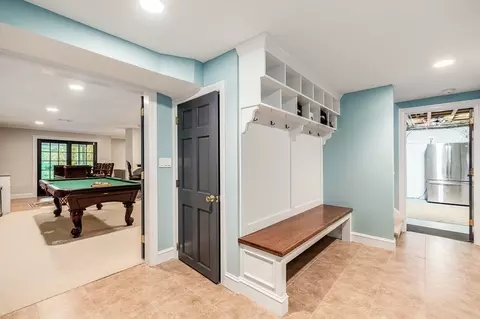 Entry Way - 4 Bridle Path Ln, Beverly, MA 01915 photo 5 of 5