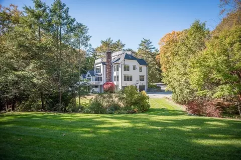 Exterior - 4 Bridle Path Ln, Beverly, MA 01915 photo 9 of 9
