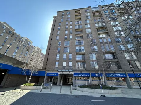 44 Washington St #611, Brookline, MA 02445