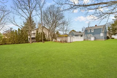 Exterior - 987 Wilson Rd, Fall River, MA 02720 photo 6 of 7