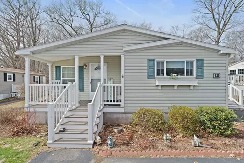12 Hemlock St, Rockland, MA 02370