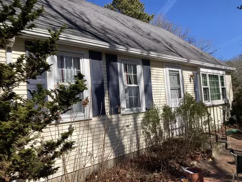 56 Pebble Ln, Falmouth, MA 02556