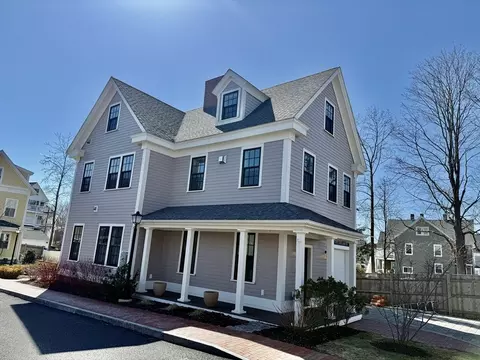 426 Islington St #426, Portsmouth, NH 03801