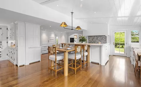 17 Cole Rd, Hingham, MA 02043 photo 3