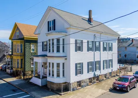 18 Bedford St, New Bedford, MA 02740