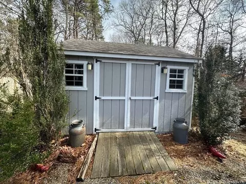311 Hooppole Rd, Mashpee, MA 02649 photo 7