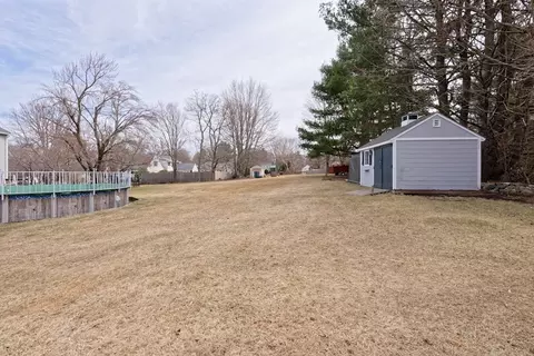 Exterior - 415 Dailey Dr, Franklin, MA 02038 photo 7 of 12