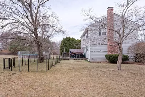Exterior - 415 Dailey Dr, Franklin, MA 02038 photo 5 of 12