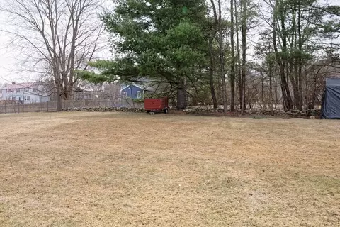 Exterior - 415 Dailey Dr, Franklin, MA 02038 photo 9 of 12