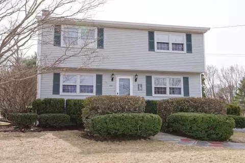 Exterior - 415 Dailey Dr, Franklin, MA 02038 photo 10 of 12