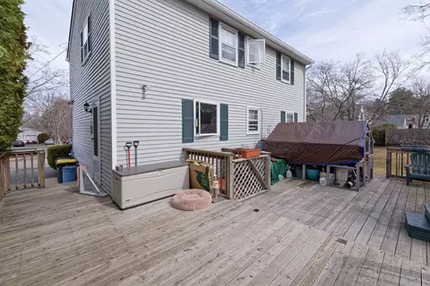 Exterior - 415 Dailey Dr, Franklin, MA 02038 photo 1 of 12