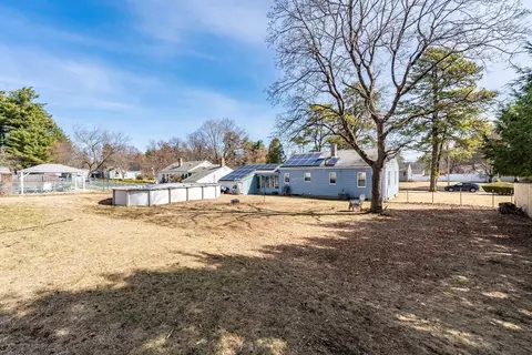 16 Delano Dr, Springfield, MA 01129 photo 6