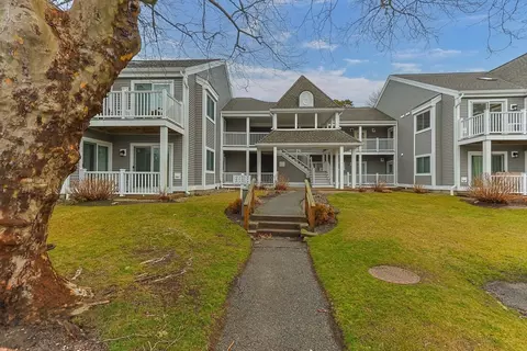 62 Fletcher Ln #I, Brewster, MA 02631