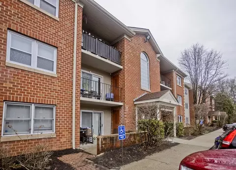 34 Maple Crest Cir #F, Holyoke, MA 01040