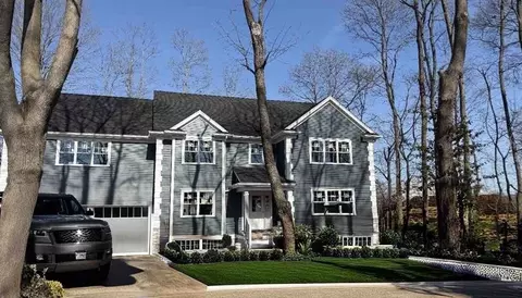 12 Adeline Pl, Quincy, MA 02169