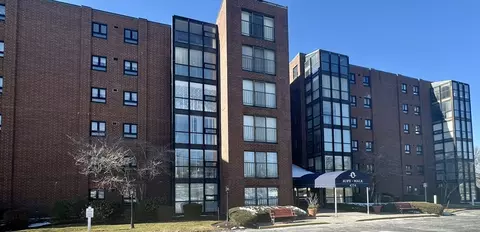 4234 N Main St #208, Fall River, MA 02720