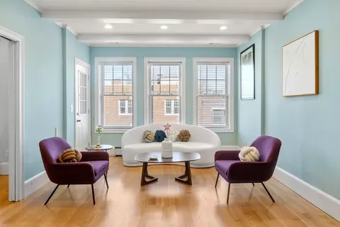 88 Pleasant St #3, Brookline, MA 02446
