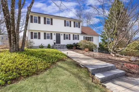250 Irondequoit Rd, Franklin, MA 02038