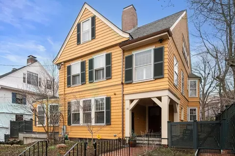 15 Traill St, Cambridge, MA 02138