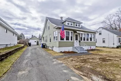 7 Pineywood Ave, Wilbraham, MA 01095