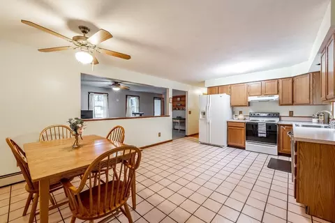 12 Kimberly Ln, Easthampton, MA 01027 photo 10