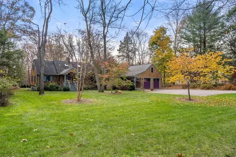 147 Hunting Ln, Sherborn, MA 01770