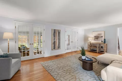 12 Edmonds Rd, Concord, MA 01742 photo 4