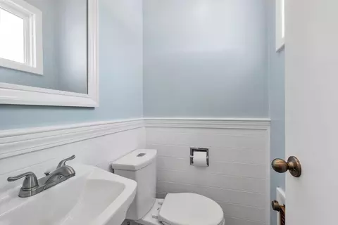68 Somerset St, Springfield, MA 01108 photo 24