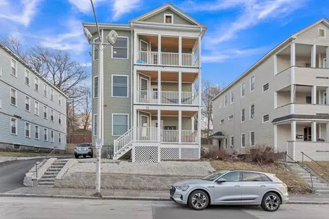 51 Beaver St, Worcester, MA 01603