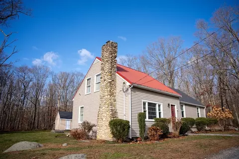 452 S Main St, Bellingham, MA 02019