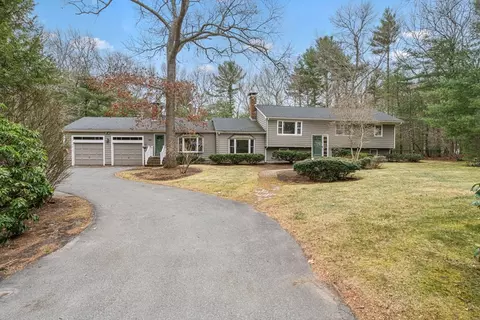 349 Chandler St, Duxbury, MA 02332
