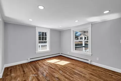 Living - 97 David St, Springfield, MA 01104 photo 2 of 3