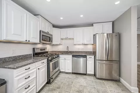 3 Fernview Ave #8, North Andover, MA 01845