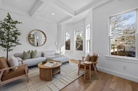 16 Lawrence St #3, Boston, MA 02129