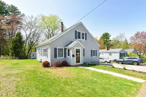 40 Martin Rd, Reading, MA 01867