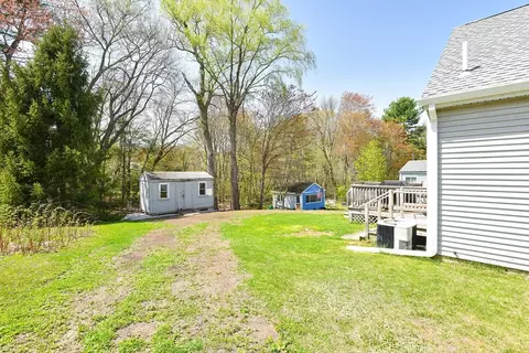 40 Martin Rd, Reading, MA 01867 photo 3