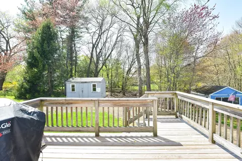 40 Martin Rd, Reading, MA 01867 photo 5
