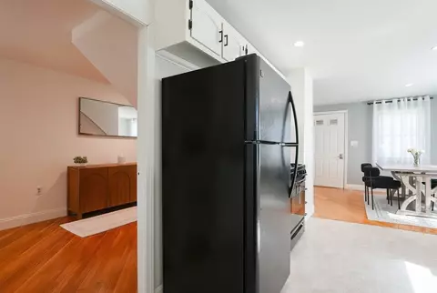 40 Martin Rd, Reading, MA 01867 photo 15