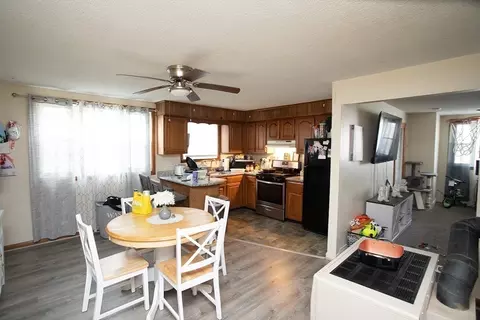 49 Hamlet St, Fall River, MA 02724 photo 17