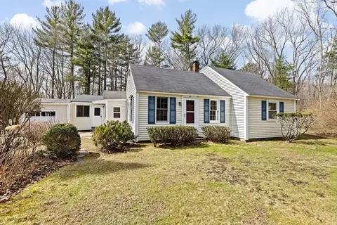 65 Pine St, Norwell, MA 02061
